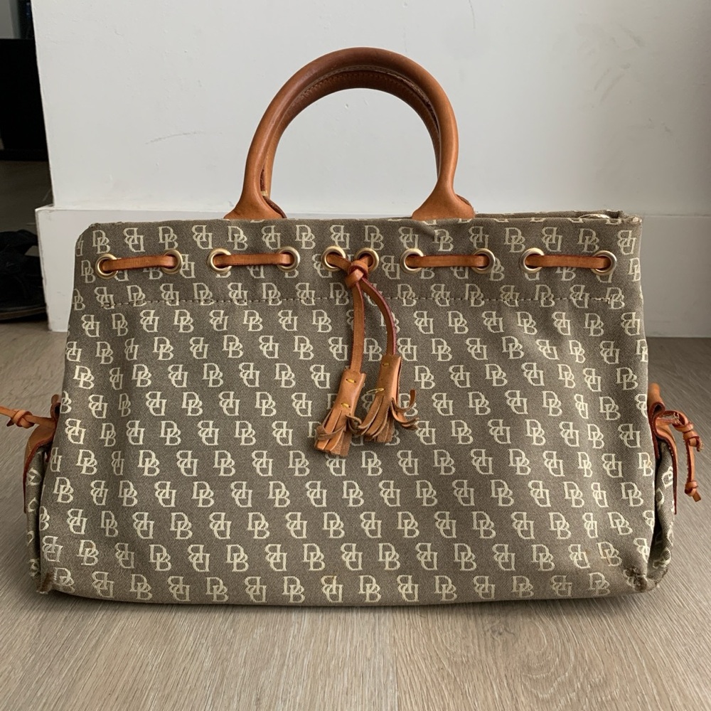 2000’s Vintage Dooney & Bourke Tan Satchell Purse